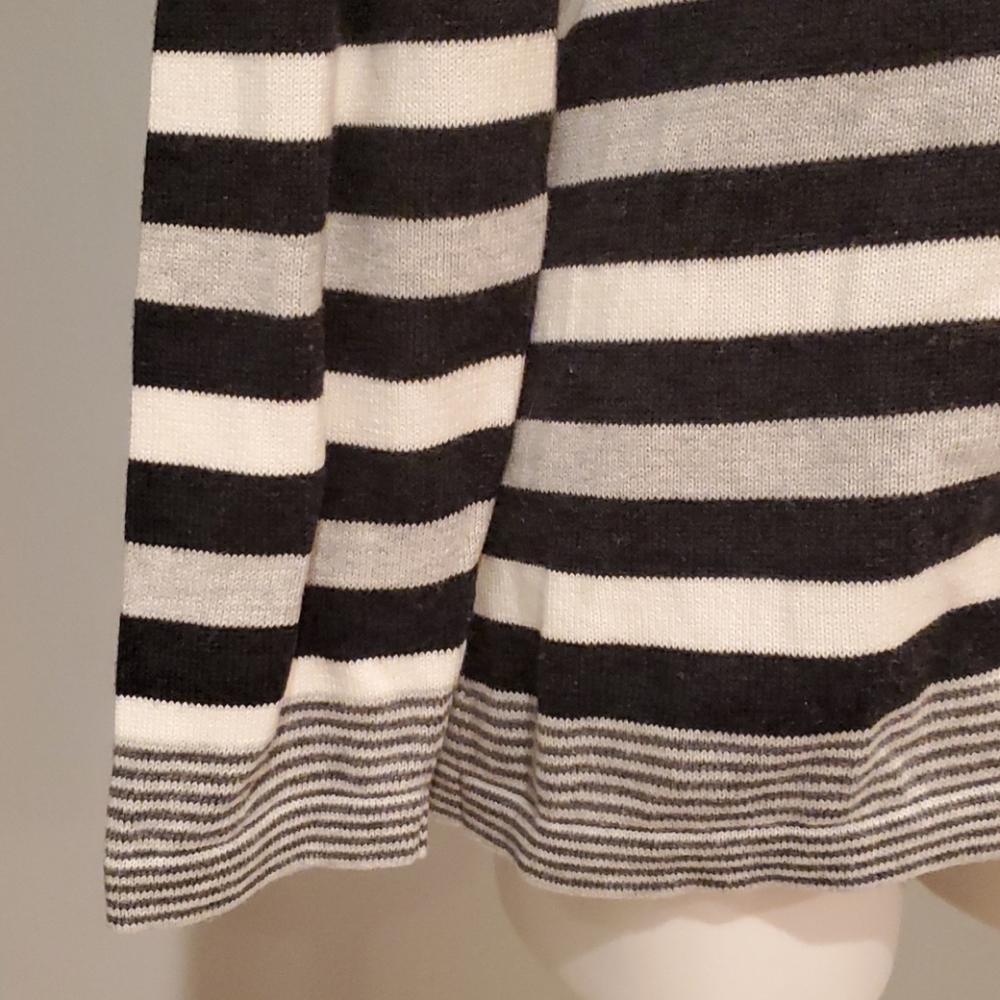 Hanna Andersson Women's Black and White Sweater - Picture 5 of 10